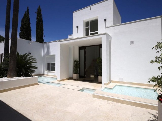 6 Schlafzimmer Villa in Las Brisas