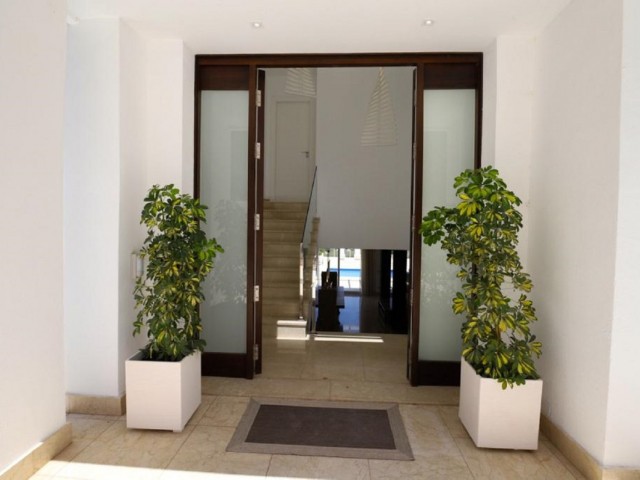 6 Schlafzimmer Villa in Las Brisas