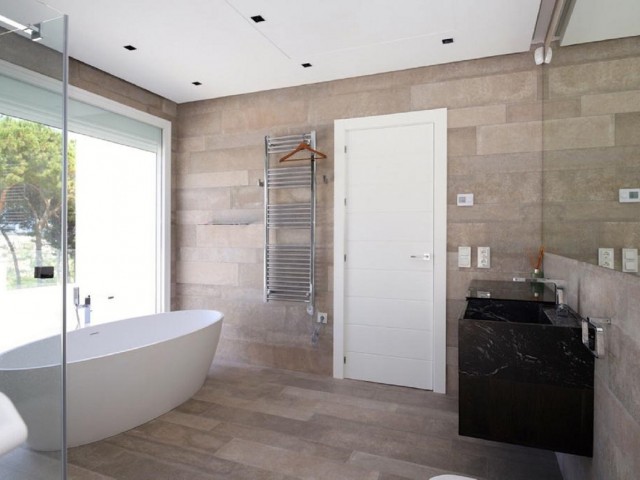 6 Bedrooms Villa in Las Brisas