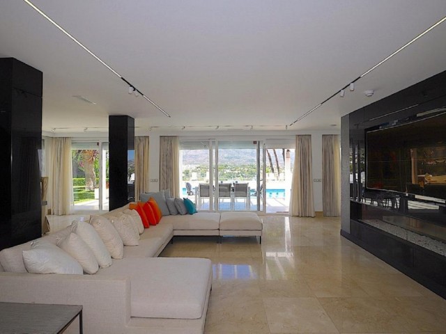 Villa avec 6 Chambres  à Las Brisas