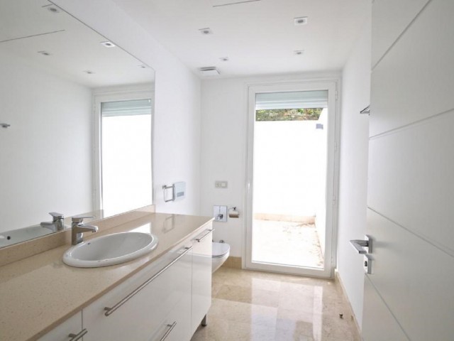 Villa avec 6 Chambres  à Las Brisas