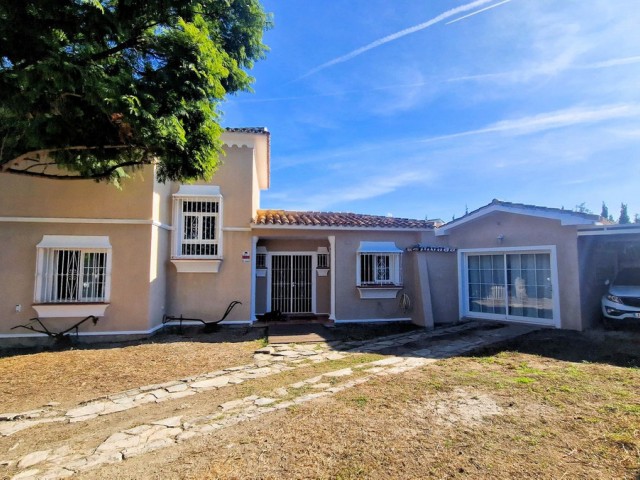 Villa con 3 Dormitorios  en San Pedro de Alcántara