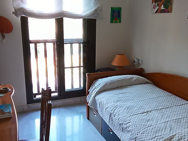 Appartement avec 3 Chambres  à Estepona
