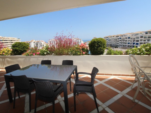 Penthouse avec 4 Chambres  à Puerto Banús