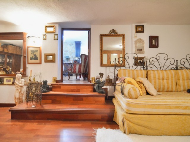 5 Soveroms Villa i Mijas