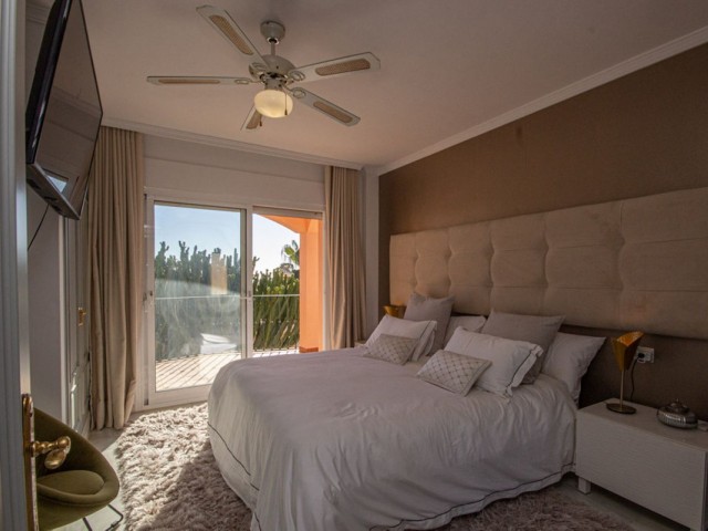 Villa avec 4 Chambres  à Riviera del Sol