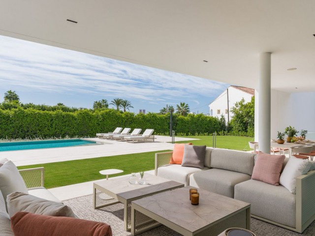 Villa con 5 Dormitorios  en The Golden Mile