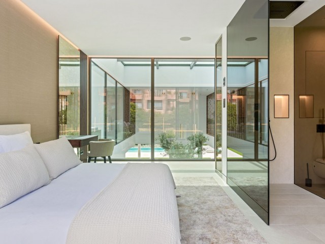 Villa con 5 Dormitorios  en The Golden Mile