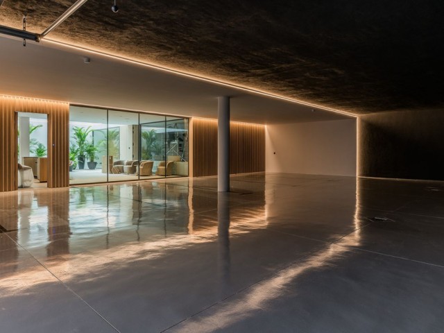 Villa con 5 Dormitorios  en The Golden Mile