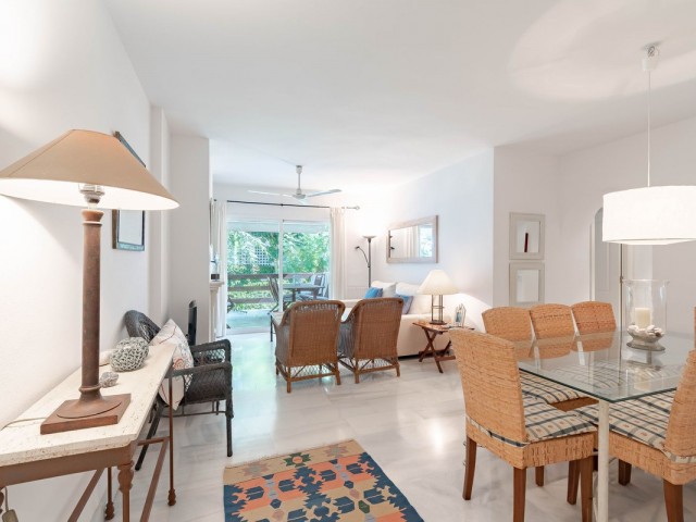 Apartment, Guadalmina Baja, R4422076