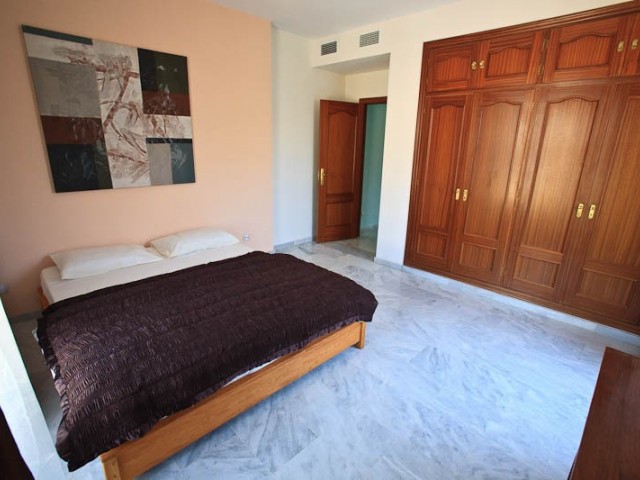 5 Bedrooms Villa in Nueva Andalucía