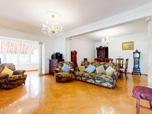 Villa avec 4 Chambres  à Torremuelle
