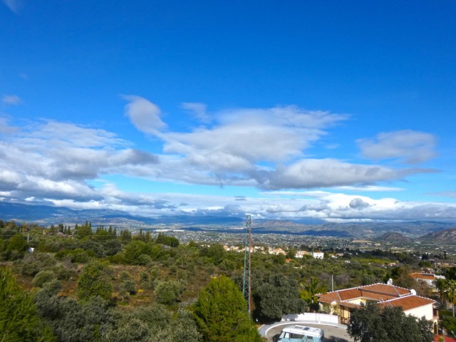 Villa con 9 Dormitorios  en Alhaurín el Grande