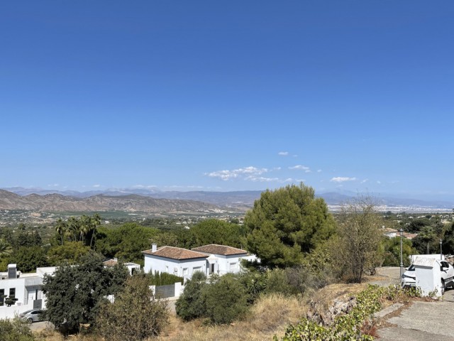 Villa con 9 Dormitorios  en Alhaurín el Grande