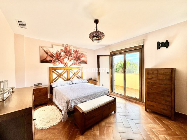 4 Bedrooms Villa in Torremolinos