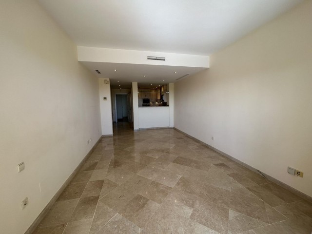 Apartment, Elviria, R4284898