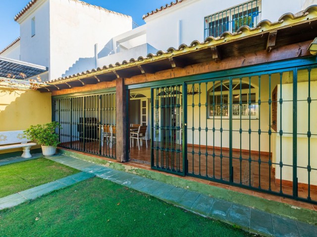4 Bedrooms Townhouse in Atalaya