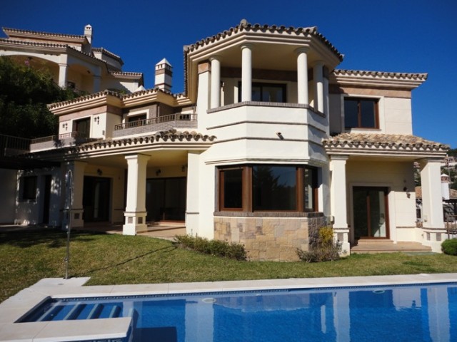 Villa, Los Arqueros, R2323622