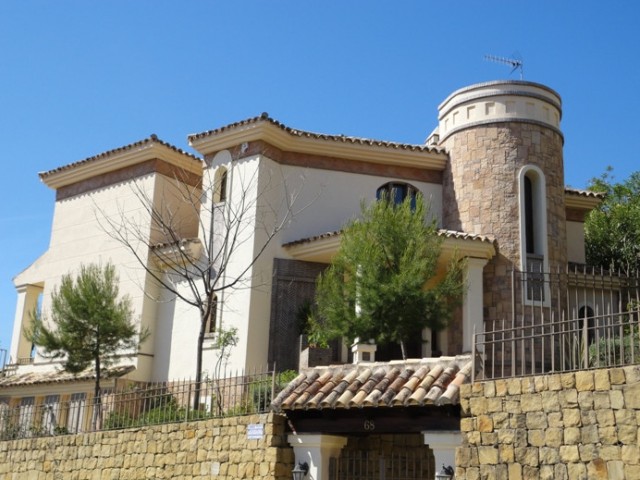 5 Bedrooms Villa in Los Arqueros