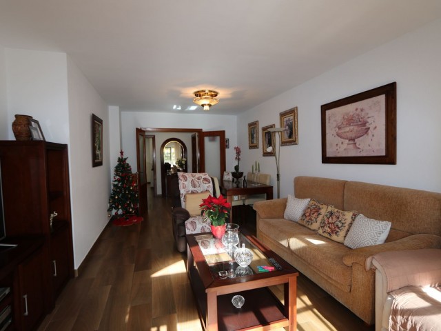 Apartment, Marbella, R4599067