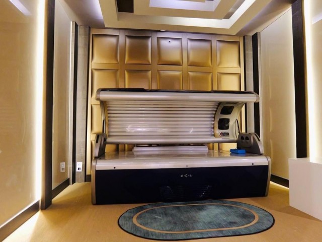 Commercial avec 4 Chambres  à Puerto Banús