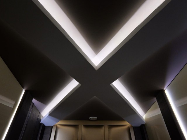 Commercial avec 4 Chambres  à Puerto Banús