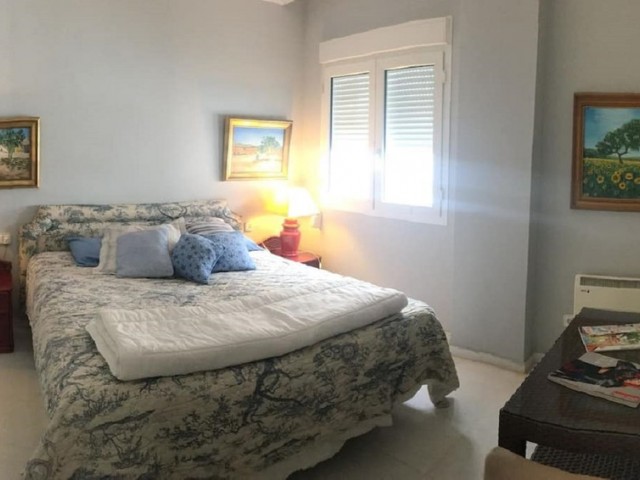 Ático con 4 Dormitorios  en Puerto Banús