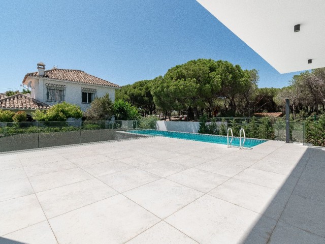 6 Bedrooms Villa in Marbesa