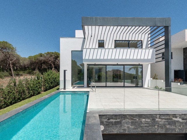 6 Bedrooms Villa in Marbesa