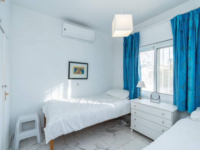 4 Bedrooms Villa in Marbesa