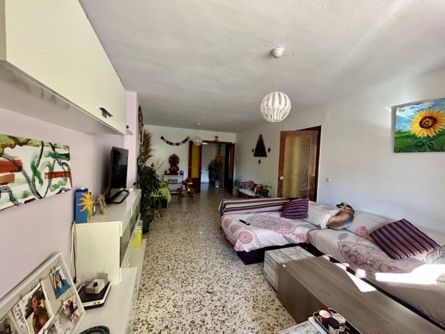 Appartement avec 4 Chambres  à Torremolinos Centro