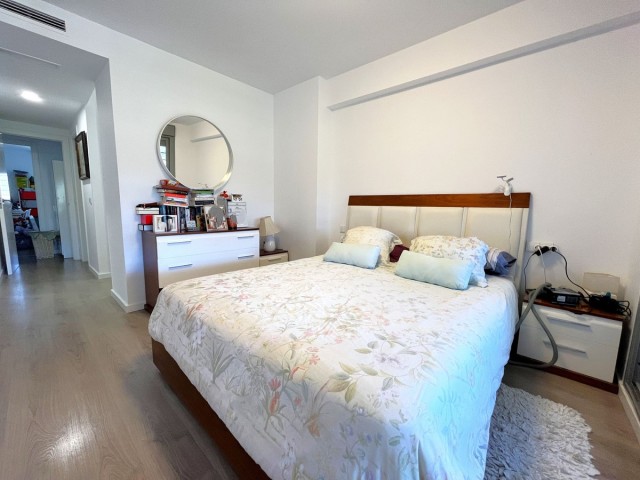 3 Sovrums Lägenhet i Estepona