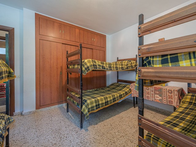 Villa con 5 Dormitorios  en El Faro