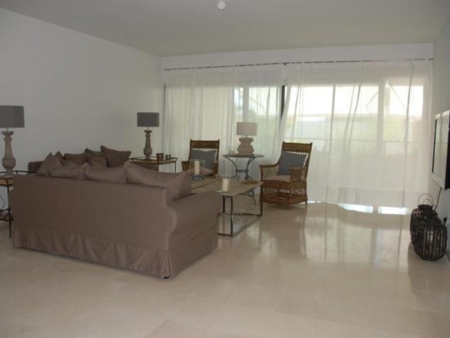 2 Bedrooms Apartment in Sotogrande Playa