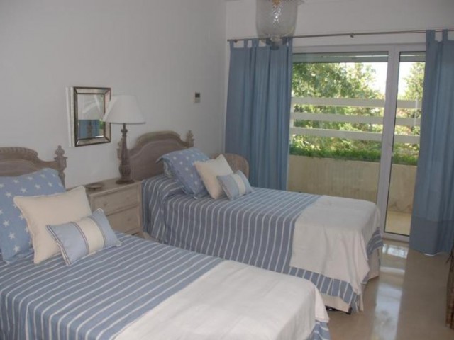 2 Bedrooms Apartment in Sotogrande Playa