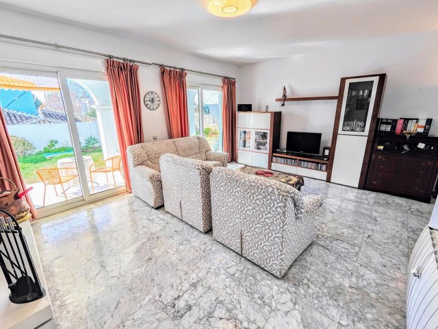 4 Bedrooms Villa in Benalmadena Costa