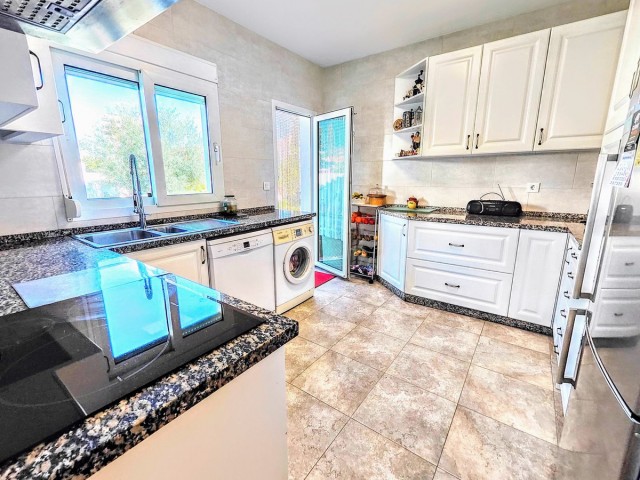 4 Bedrooms Villa in Benalmadena Costa