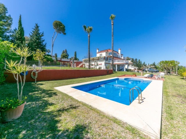 10 Makuuhuoneen Huvila Torremolinos