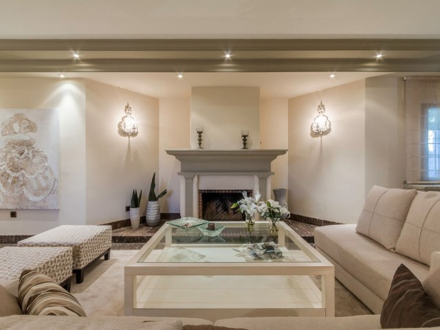 4 Schlafzimmer Villa in Costabella