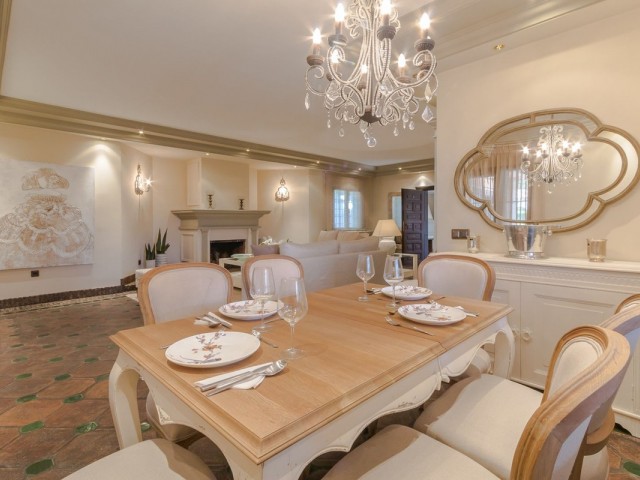 4 Schlafzimmer Villa in Costabella