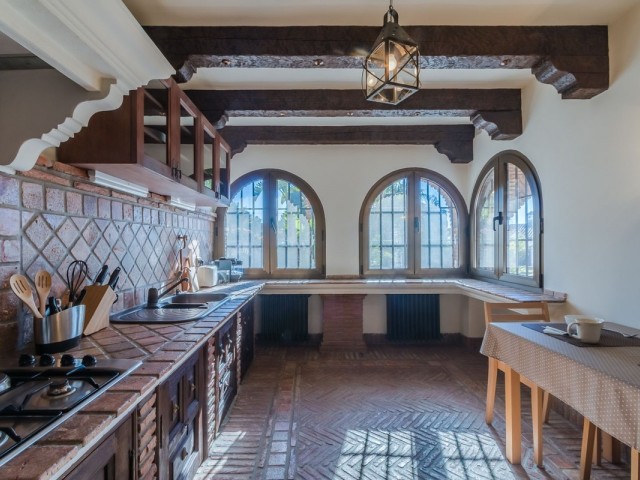 4 Bedrooms Villa in Costabella