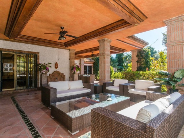 4 Schlafzimmer Villa in Costabella