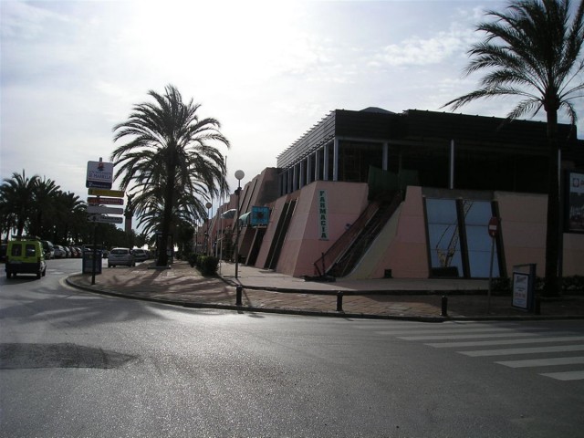 Liikekiinteistö Puerto Banús