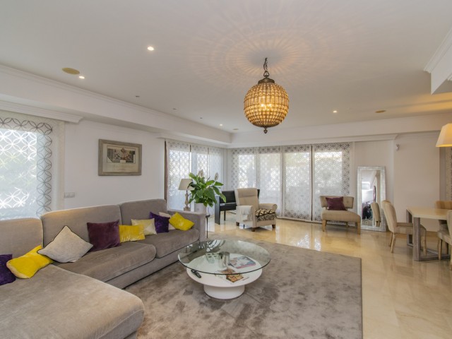 Penthouse, The Golden Mile, R3842461