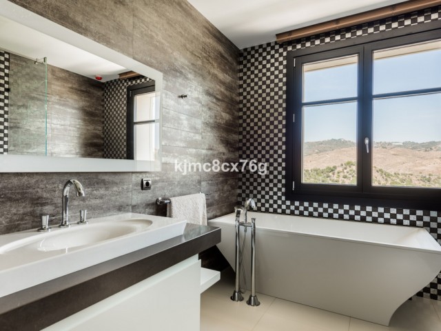 7 Schlafzimmer Villa in Hacienda Las Chapas