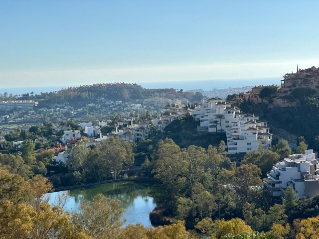 2 Bedrooms Apartment in Nueva Andalucía