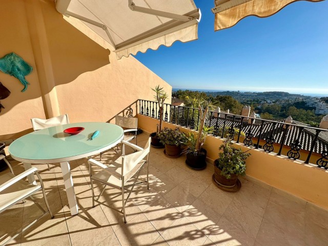 2 Bedrooms Apartment in Nueva Andalucía