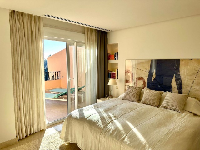 2 Bedrooms Apartment in Nueva Andalucía