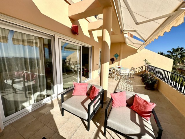 2 Bedrooms Apartment in Nueva Andalucía