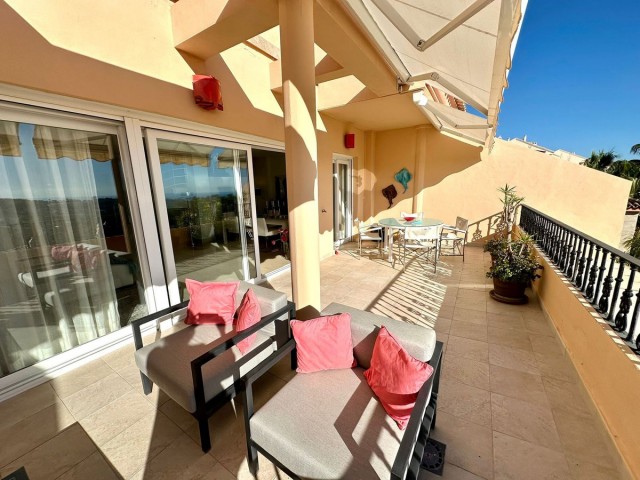 2 Bedrooms Apartment in Nueva Andalucía